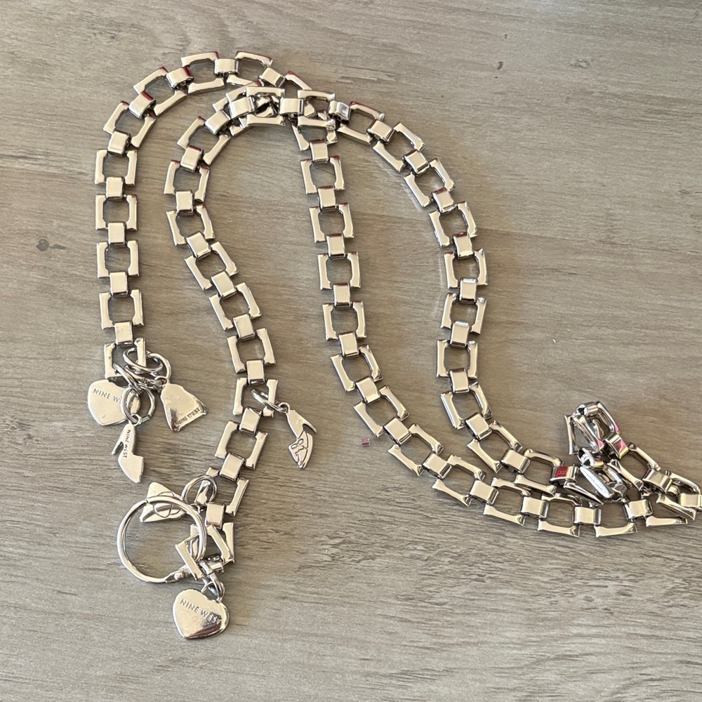 Nine West Silver bag Chain preloved